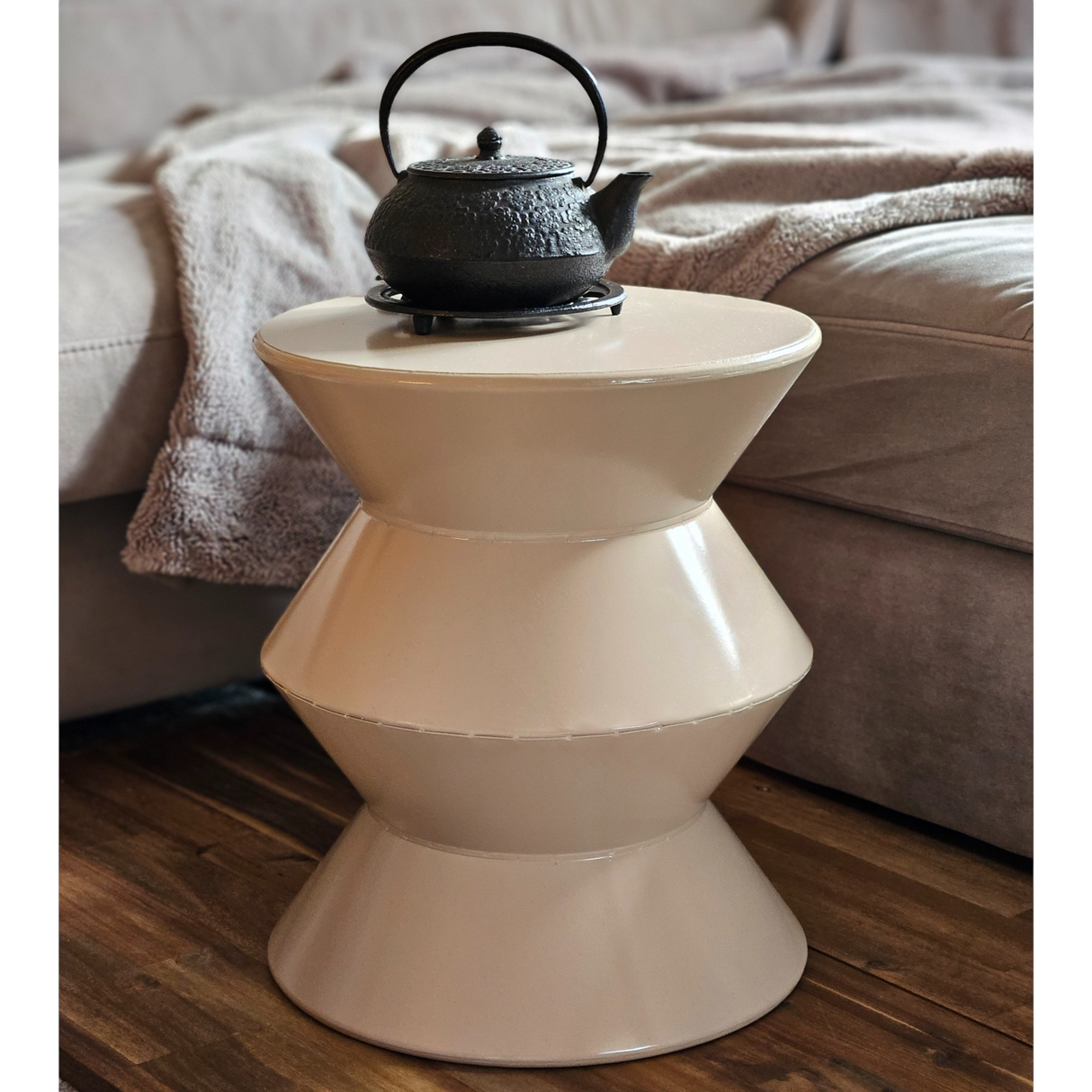 Couchtisch Beistelltisch beige 37x30 Retro Metalltisch rund kleiner Tisch B-Ware