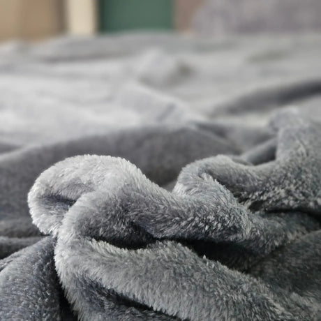 Kuscheldecke Flauschig Weich XXL180x220 Mikrofaser Wohndecke Tagesdecke Flanell - Dunkelgrau - Wohndecke